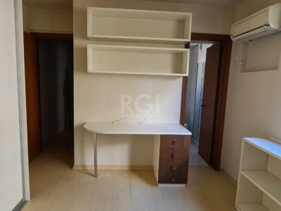 Apartamento à venda com 65m², 2 quartos, 1 suíte, 1 vaga no bairro Santana em Porto Alegre - Foto 9