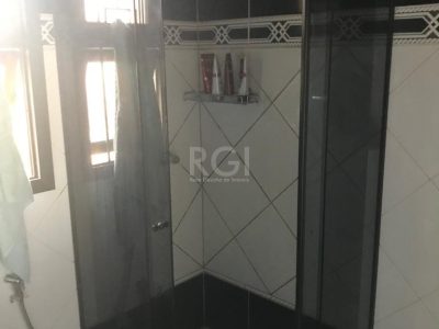 Casa à venda com 270m², 4 quartos, 1 suíte, 5 vagas no bairro Partenon em Porto Alegre - Foto 16