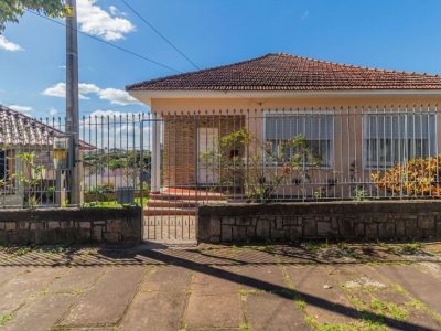 Casa à venda com 163m², 3 quartos, 2 vagas no bairro Jardim Itu em Porto Alegre - Foto 2