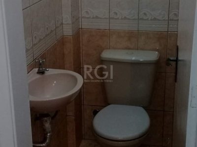 Apartamento à venda com 74m², 3 quartos, 1 suíte, 1 vaga no bairro Santana em Porto Alegre - Foto 3