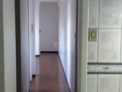 Apartamento à venda com 74m², 3 quartos, 1 suíte, 1 vaga no bairro Santana em Porto Alegre - Foto 4