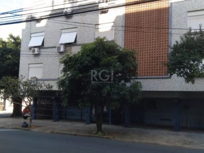 Apartamento à venda com 74m², 3 quartos, 1 suíte, 1 vaga no bairro Santana em Porto Alegre - Foto 9