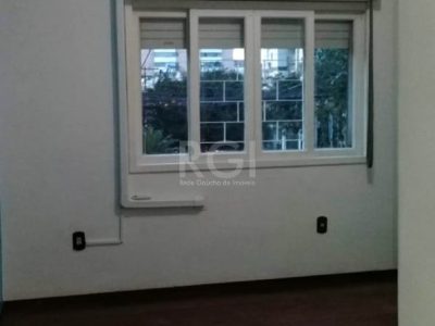 Apartamento à venda com 74m², 3 quartos, 1 suíte, 1 vaga no bairro Santana em Porto Alegre - Foto 18