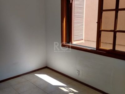 Apartamento à venda com 85m², 3 quartos, 1 suíte, 2 vagas no bairro Jardim Itu em Porto Alegre - Foto 17