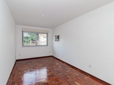 Casa à venda com 287m², 3 quartos, 1 suíte, 3 vagas no bairro Jardim Carvalho em Porto Alegre - Foto 5