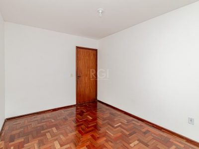 Casa à venda com 287m², 3 quartos, 1 suíte, 3 vagas no bairro Jardim Carvalho em Porto Alegre - Foto 6