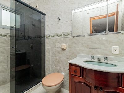 Casa à venda com 287m², 3 quartos, 1 suíte, 3 vagas no bairro Jardim Carvalho em Porto Alegre - Foto 8