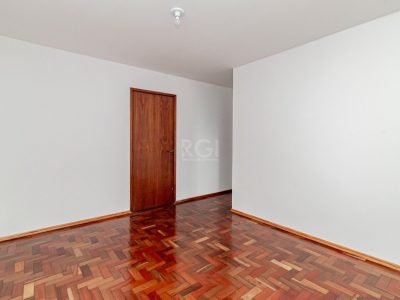 Casa à venda com 287m², 3 quartos, 1 suíte, 3 vagas no bairro Jardim Carvalho em Porto Alegre - Foto 10