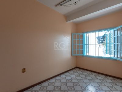 Casa à venda com 266m², 4 quartos, 1 suíte, 3 vagas no bairro Tristeza em Porto Alegre - Foto 7