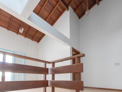 Casa à venda com 266m², 4 quartos, 1 suíte, 3 vagas no bairro Tristeza em Porto Alegre - Foto 21