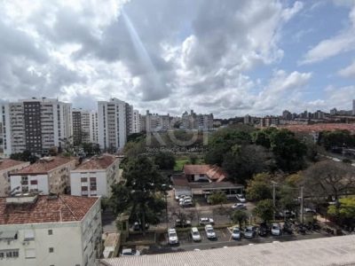 Apartamento à venda com 63m², 2 quartos, 1 suíte, 1 vaga no bairro Passo d'Areia em Porto Alegre - Foto 8