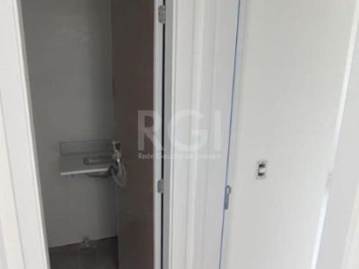 Apartamento à venda com 63m², 2 quartos, 1 suíte, 1 vaga no bairro Passo d'Areia em Porto Alegre - Foto 11