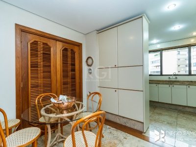 Apartamento à venda com 305m², 3 quartos, 3 suítes, 4 vagas no bairro Mont Serrat em Porto Alegre - Foto 10