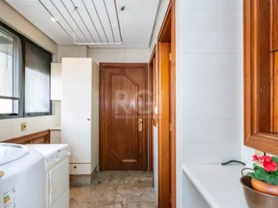 Apartamento à venda com 305m², 3 quartos, 3 suítes, 4 vagas no bairro Mont Serrat em Porto Alegre - Foto 12