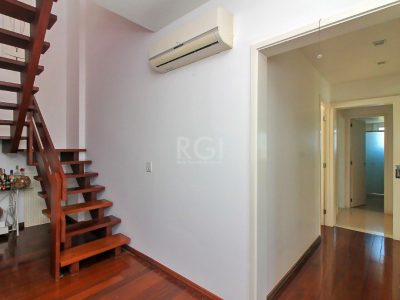 Cobertura à venda com 261m², 3 quartos, 1 suíte, 2 vagas no bairro Petrópolis em Porto Alegre - Foto 49