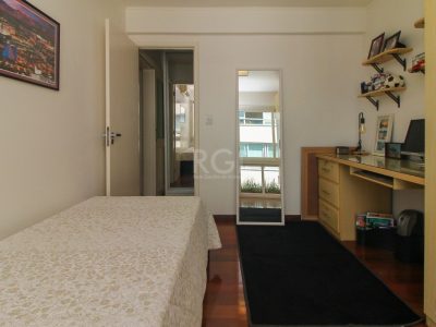 Cobertura à venda com 261m², 3 quartos, 1 suíte, 2 vagas no bairro Petrópolis em Porto Alegre - Foto 94