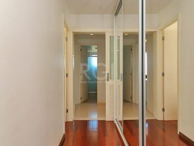 Cobertura à venda com 261m², 3 quartos, 1 suíte, 2 vagas no bairro Petrópolis em Porto Alegre - Foto 101