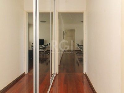 Cobertura à venda com 261m², 3 quartos, 1 suíte, 2 vagas no bairro Petrópolis em Porto Alegre - Foto 102