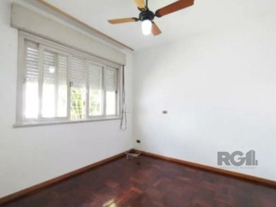 Casa à venda com 128m², 3 quartos, 7 vagas no bairro Vila Ipiranga em Porto Alegre - Foto 7