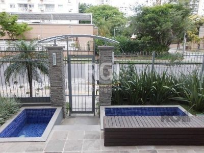 Apartamento à venda com 67m², 2 quartos, 1 suíte, 1 vaga no bairro Passo d'Areia em Porto Alegre - Foto 6