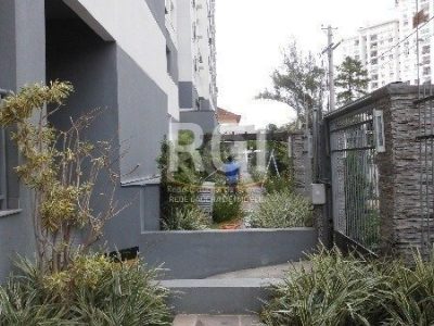 Apartamento à venda com 67m², 2 quartos, 1 suíte, 1 vaga no bairro Passo d'Areia em Porto Alegre - Foto 4