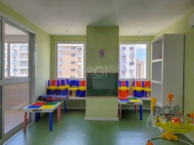 Apartamento à venda com 67m², 2 quartos, 1 suíte, 1 vaga no bairro Passo d'Areia em Porto Alegre - Foto 27