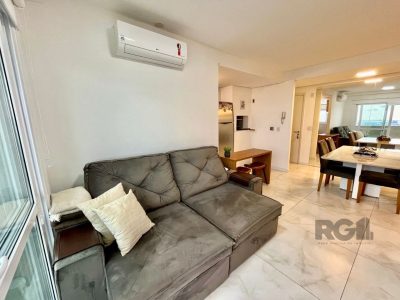 Apartamento à venda com 72m², 2 quartos, 1 suíte, 4 vagas no bairro Petrópolis em Porto Alegre - Foto 12