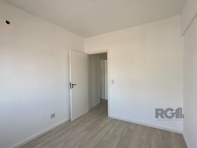 Cobertura à venda com 174m², 3 quartos, 1 suíte, 2 vagas no bairro Menino Deus em Porto Alegre - Foto 27