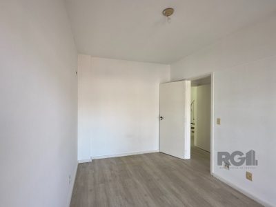 Cobertura à venda com 174m², 3 quartos, 1 suíte, 2 vagas no bairro Menino Deus em Porto Alegre - Foto 35