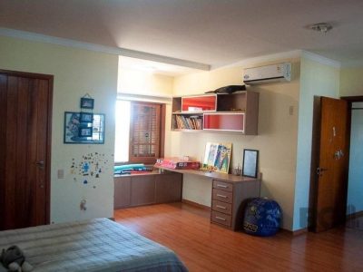 Casa à venda com 177m², 4 quartos, 2 suítes, 6 vagas no bairro Santa Tereza em Porto Alegre - Foto 26