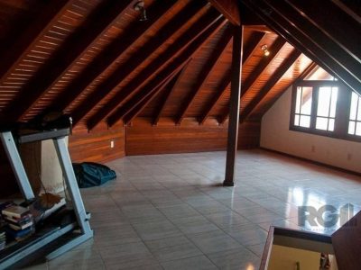 Casa à venda com 177m², 4 quartos, 2 suítes, 6 vagas no bairro Santa Tereza em Porto Alegre - Foto 29