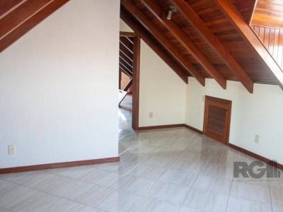 Casa à venda com 177m², 4 quartos, 2 suítes, 6 vagas no bairro Santa Tereza em Porto Alegre - Foto 32