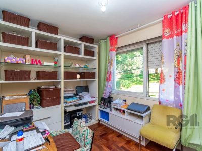 Apartamento à venda com 90m², 3 quartos, 1 suíte, 1 vaga no bairro Medianeira em Porto Alegre - Foto 23