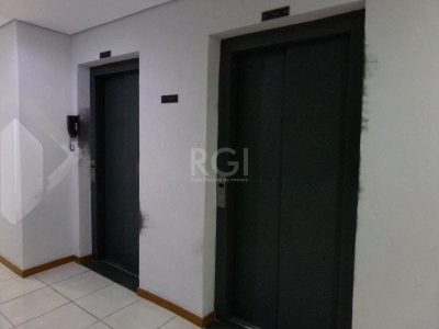 Apartamento à venda com 65m², 2 quartos, 1 suíte, 1 vaga no bairro Tristeza em Porto Alegre - Foto 28