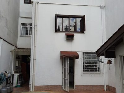 Casa à venda com 136m², 4 quartos, 2 vagas no bairro Rio Branco em Porto Alegre - Foto 27