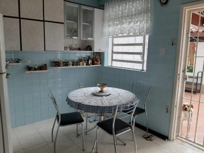 Casa à venda com 136m², 4 quartos, 2 vagas no bairro Rio Branco em Porto Alegre - Foto 35