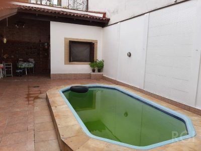 Casa à venda com 136m², 4 quartos, 2 vagas no bairro Rio Branco em Porto Alegre - Foto 36