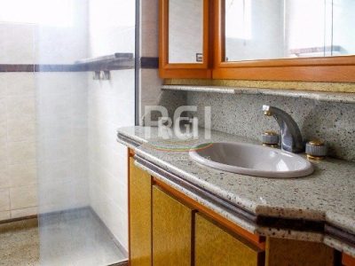 Apartamento à venda com 131m², 3 quartos, 1 suíte, 2 vagas no bairro Auxiliadora em Porto Alegre - Foto 12