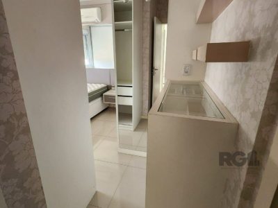 Apartamento à venda com 62m², 2 quartos, 1 suíte, 1 vaga no bairro Vila Ipiranga em Porto Alegre - Foto 7