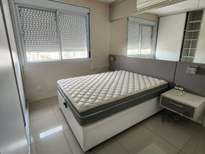 Apartamento à venda com 62m², 2 quartos, 1 suíte, 1 vaga no bairro Vila Ipiranga em Porto Alegre - Foto 6