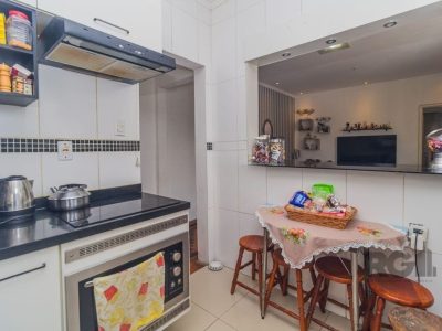 Apartamento à venda com 72m², 3 quartos, 1 suíte, 1 vaga no bairro Rio Branco em Porto Alegre - Foto 5