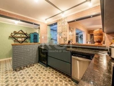 Apartamento à venda com 130m², 4 quartos, 1 suíte no bairro Bela Vista em Porto Alegre - Foto 3