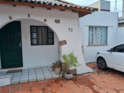 Casa à venda com 102m², 2 quartos, 1 vaga no bairro Partenon em Porto Alegre - Foto 30