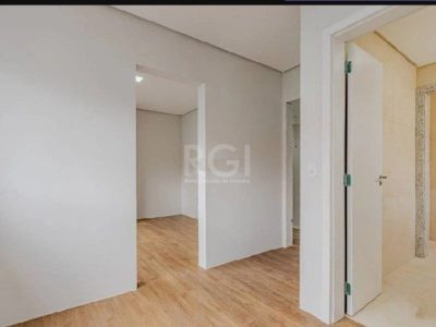 Casa à venda com 220m², 3 quartos, 2 suítes, 2 vagas no bairro Partenon em Porto Alegre - Foto 3