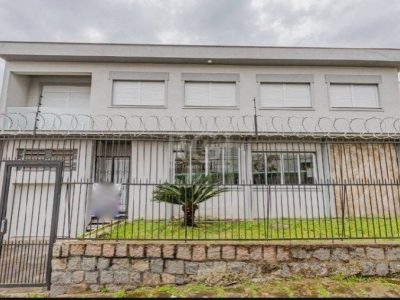 Casa à venda com 220m², 3 quartos, 2 suítes, 2 vagas no bairro Partenon em Porto Alegre - Foto 2