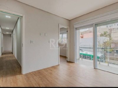 Casa à venda com 220m², 3 quartos, 2 suítes, 2 vagas no bairro Partenon em Porto Alegre - Foto 19