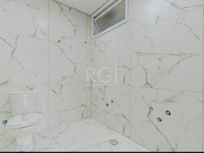 Casa à venda com 220m², 3 quartos, 2 suítes, 2 vagas no bairro Partenon em Porto Alegre - Foto 22