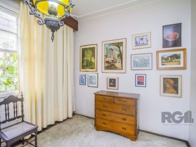 Casa à venda com 258m², 4 quartos, 1 suíte, 3 vagas no bairro Santa Tereza em Porto Alegre - Foto 5