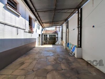 Casa à venda com 160m², 4 quartos, 1 suíte, 2 vagas no bairro Glória em Porto Alegre - Foto 26