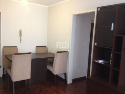 Apartamento à venda com 67m², 2 quartos, 1 vaga no bairro Petrópolis em Porto Alegre - Foto 3